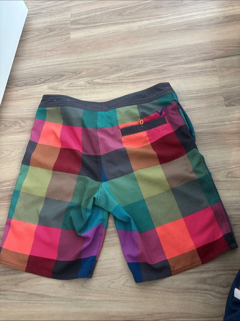 American Eagle Men's Multicolor Plaid Swim Trunks